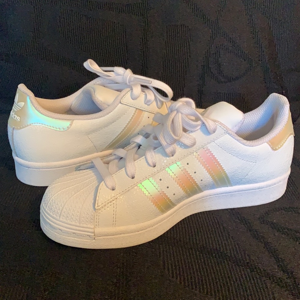 Adidas - Size 4 (Girls) White Shoes